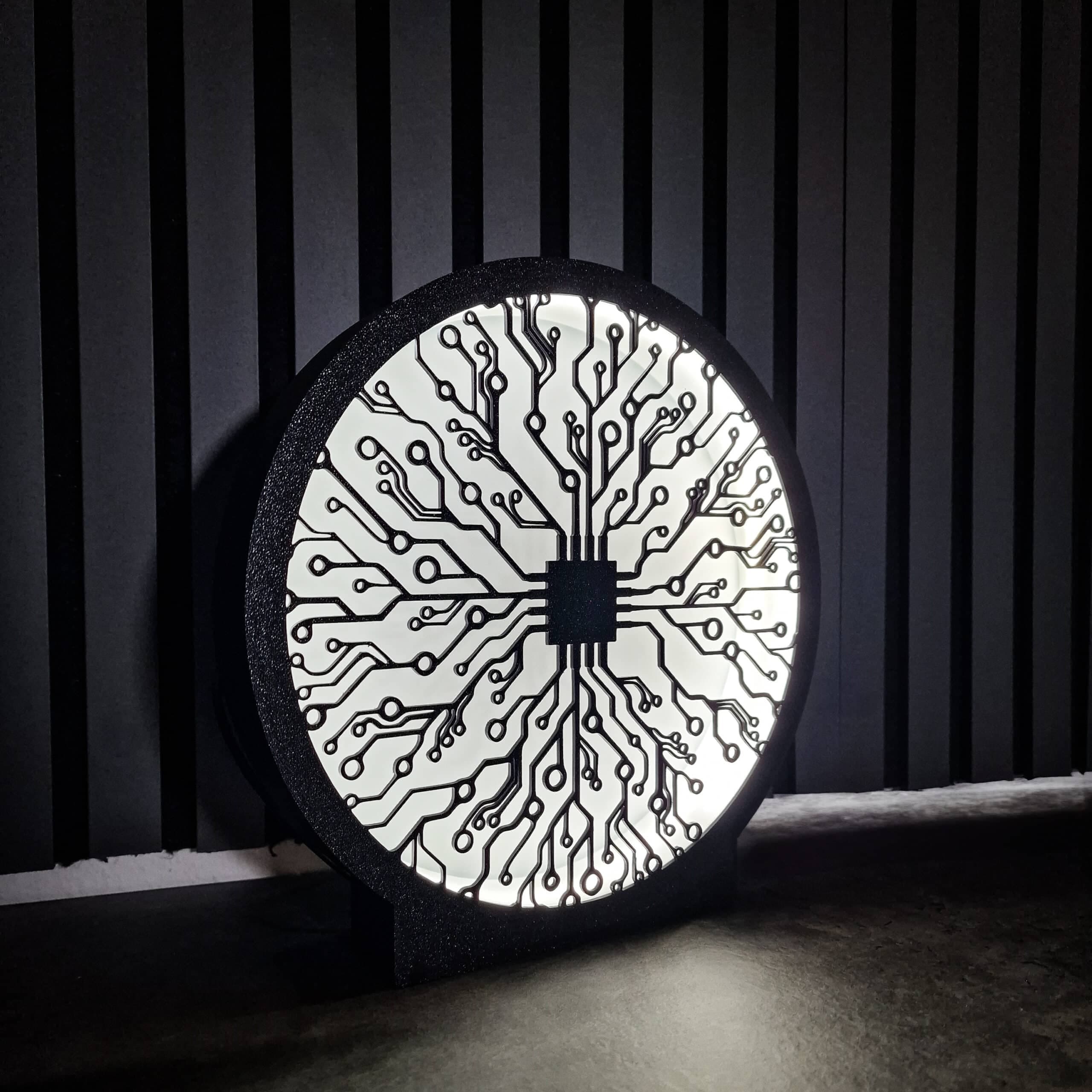 Designer-LED-Lampe mit Schaltkreis-Motiv, hinterleuchtet