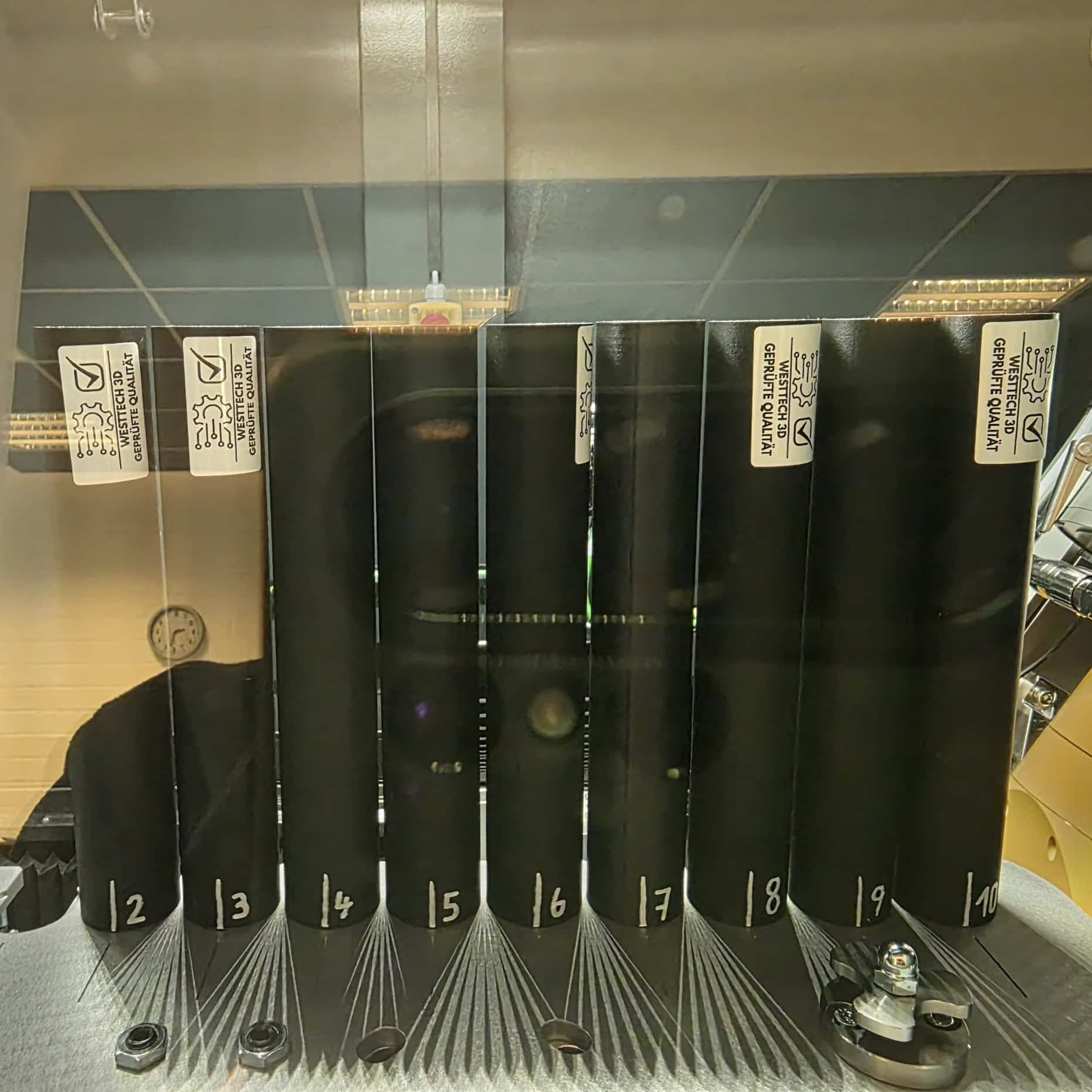 Probenbehälter-Serie mit interner Stücknummerierung